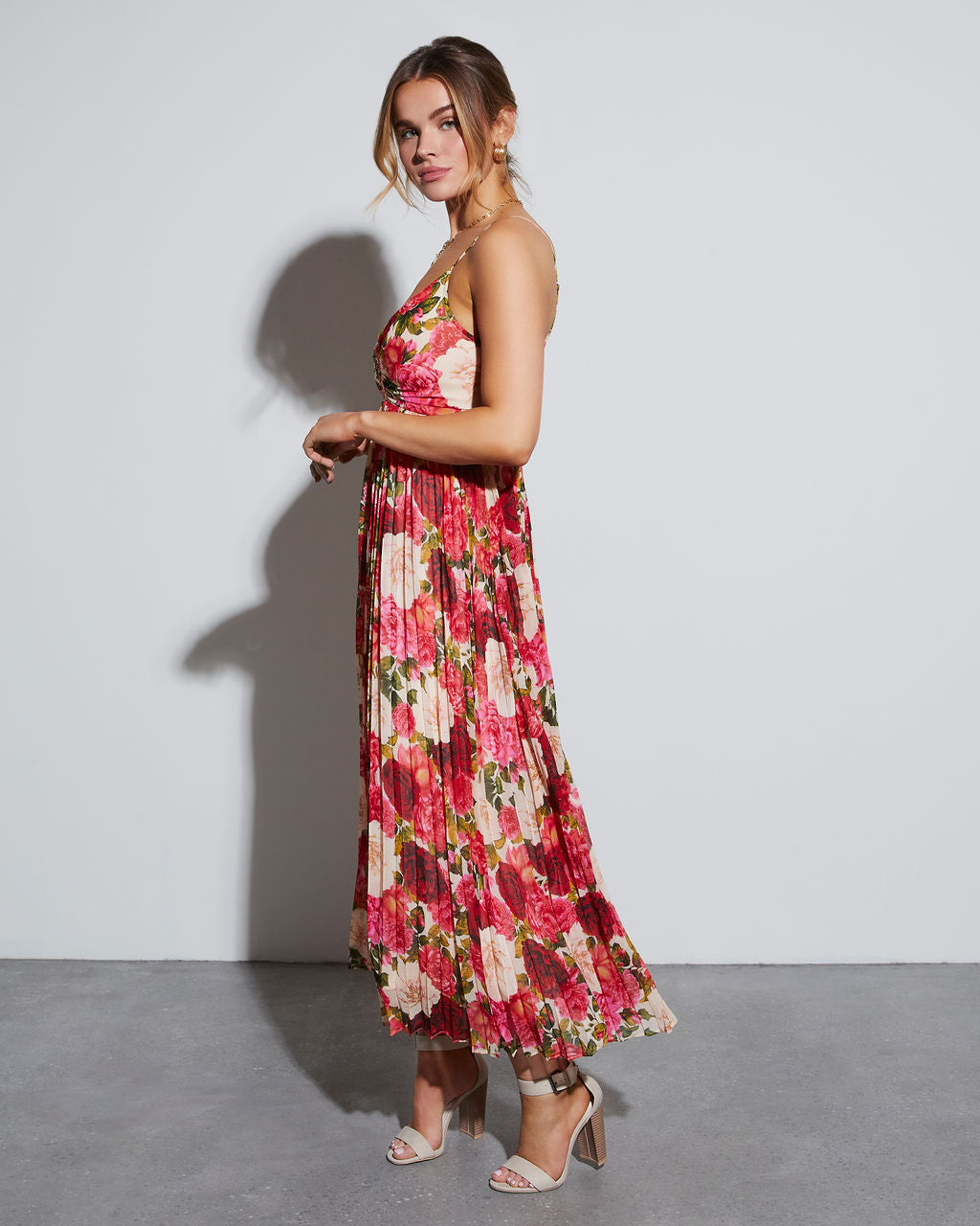 Naomie Floral Pleated Maxi Dress – VICI