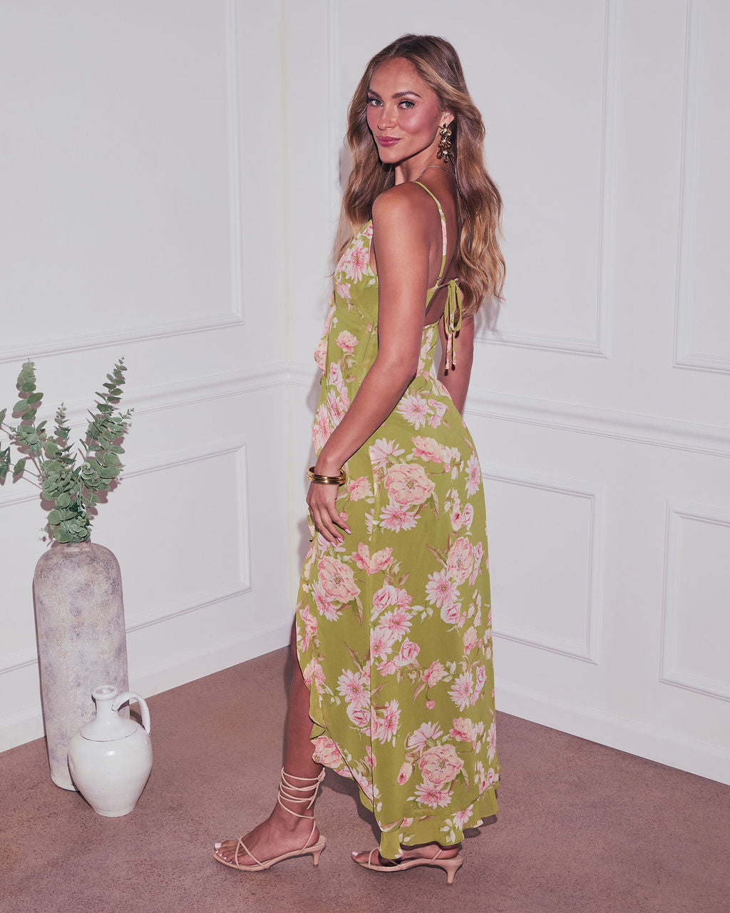 virginia floral ruffle maxi slip dress Capriccio Satin – VICI neck frill Alex Evenings Faux-Feather Off-the-Shoulder Wood Choice:Wormy Maple _related_voz