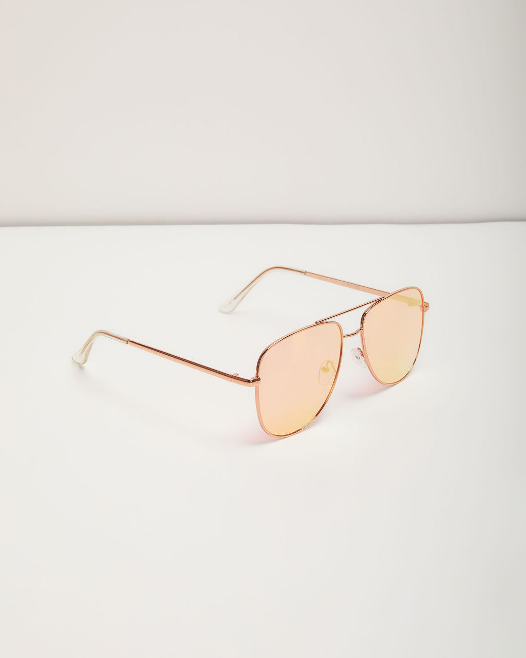 Vici Gold-Tinted Aviator Sunglasses Berlin Ombre Oversized Aviator Sunglasses – VICI main image 4