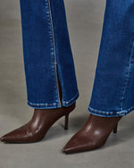 Model Off Duty Super Stretch Mid Rise Straight Leg Jeans