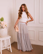 Soft Arrival Pleated Floral Pants